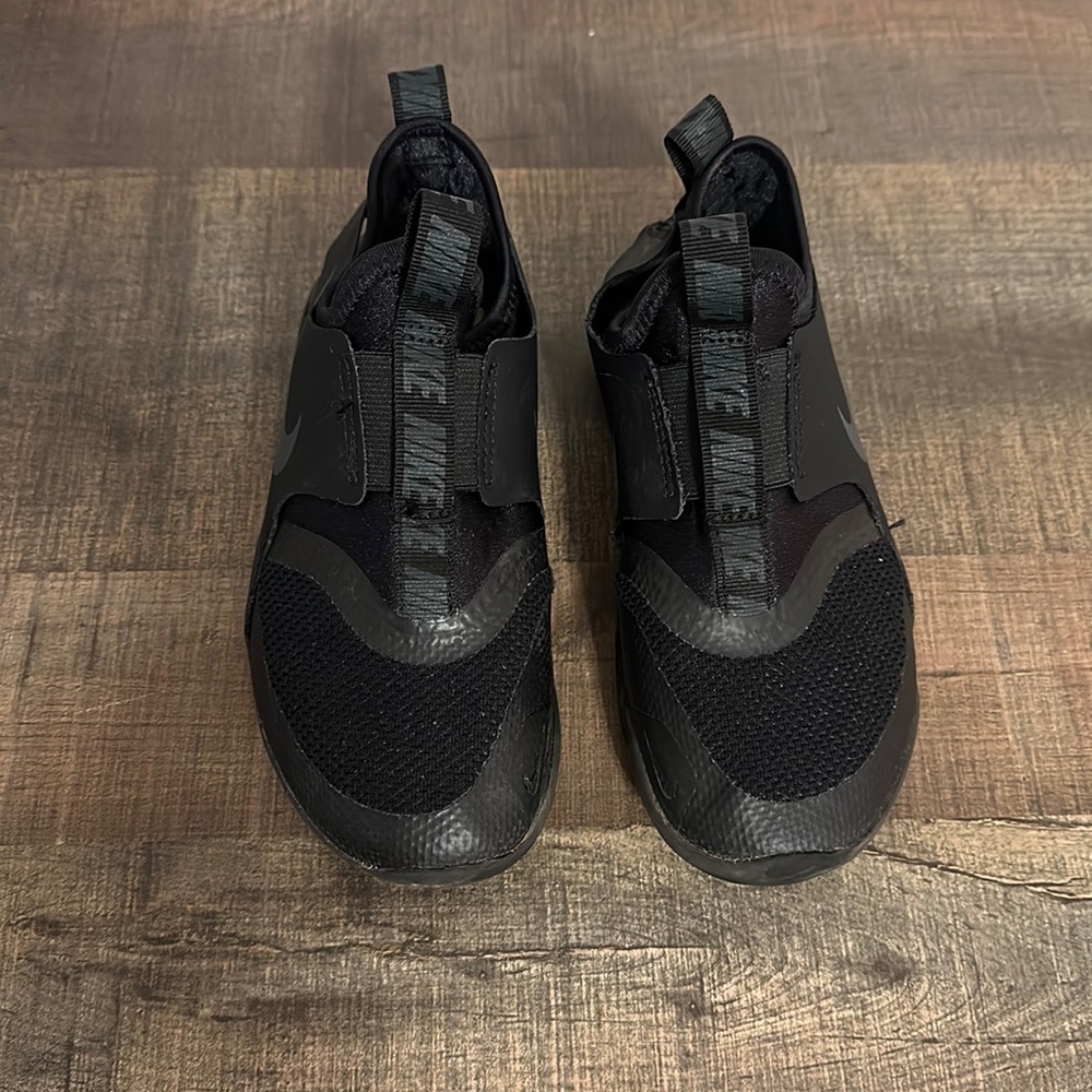 Little Kids Nike flex runner sneakers -Color: Black -Size: 13c